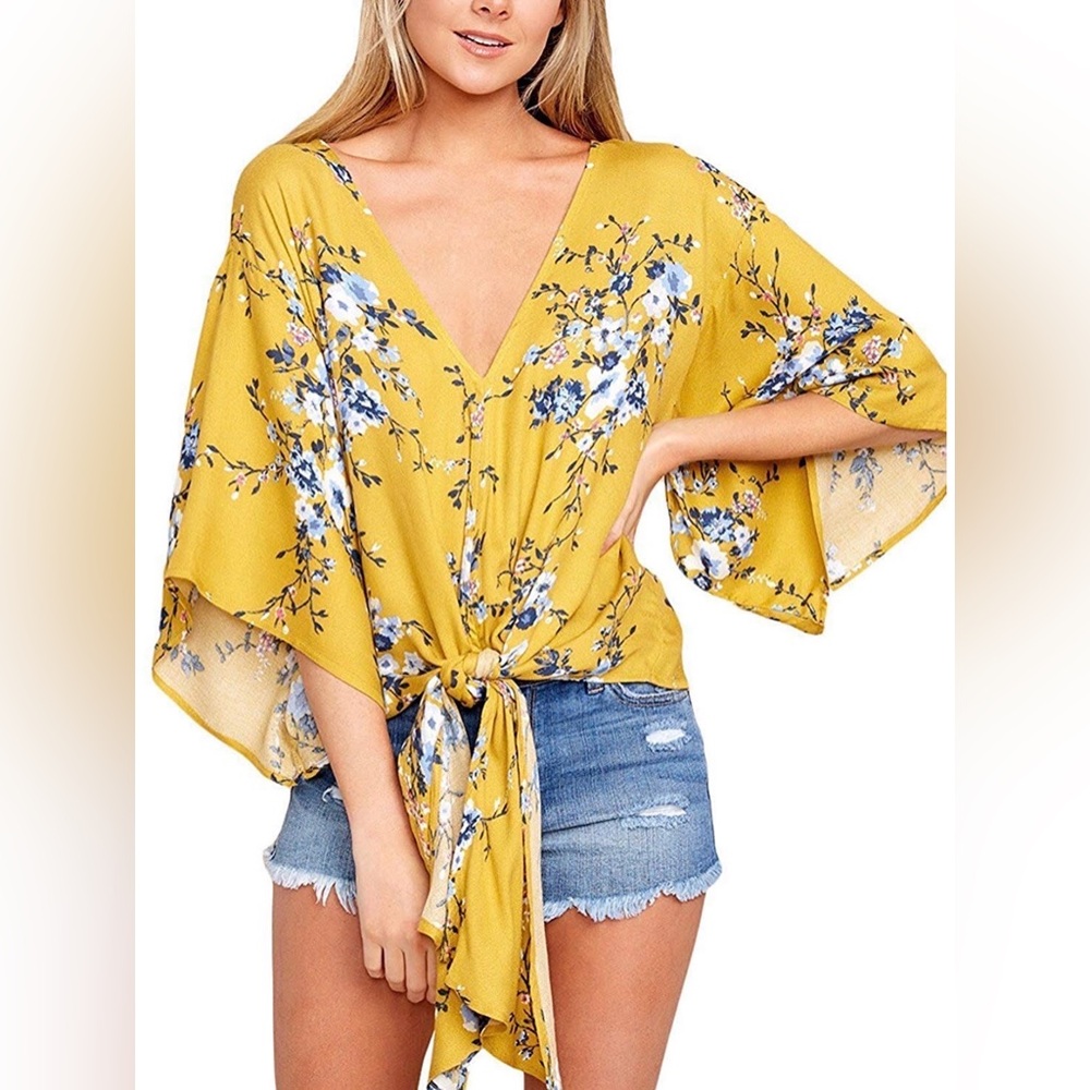 Vici Collectio Floral Print V neck Tie-Front Blouse - Size Medium